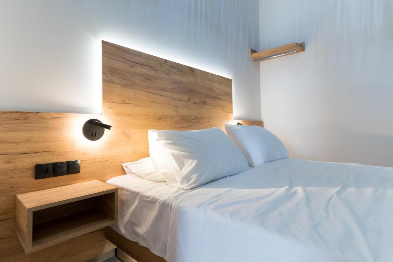 Jacuzzi Suite Piazza Dei Leoni Heraklion  Exterior photo